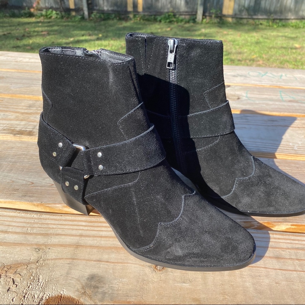 Caverly booties